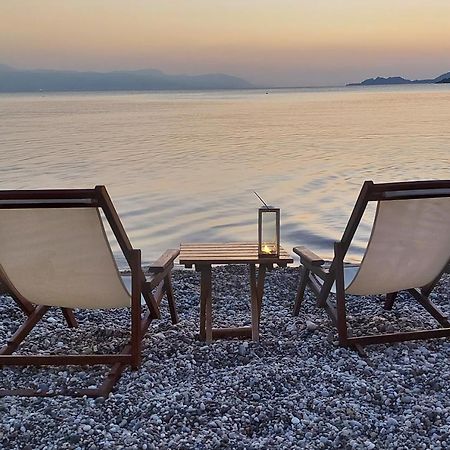 Onar Beachfront Residence, Loutraki المظهر الخارجي الصورة