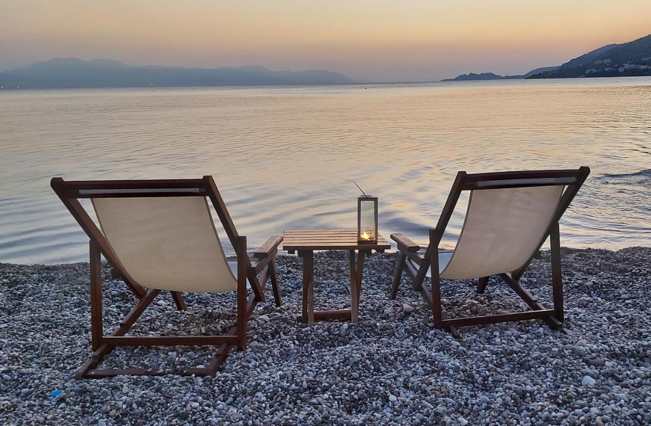 Onar Beachfront Residence, Loutraki المظهر الخارجي الصورة
